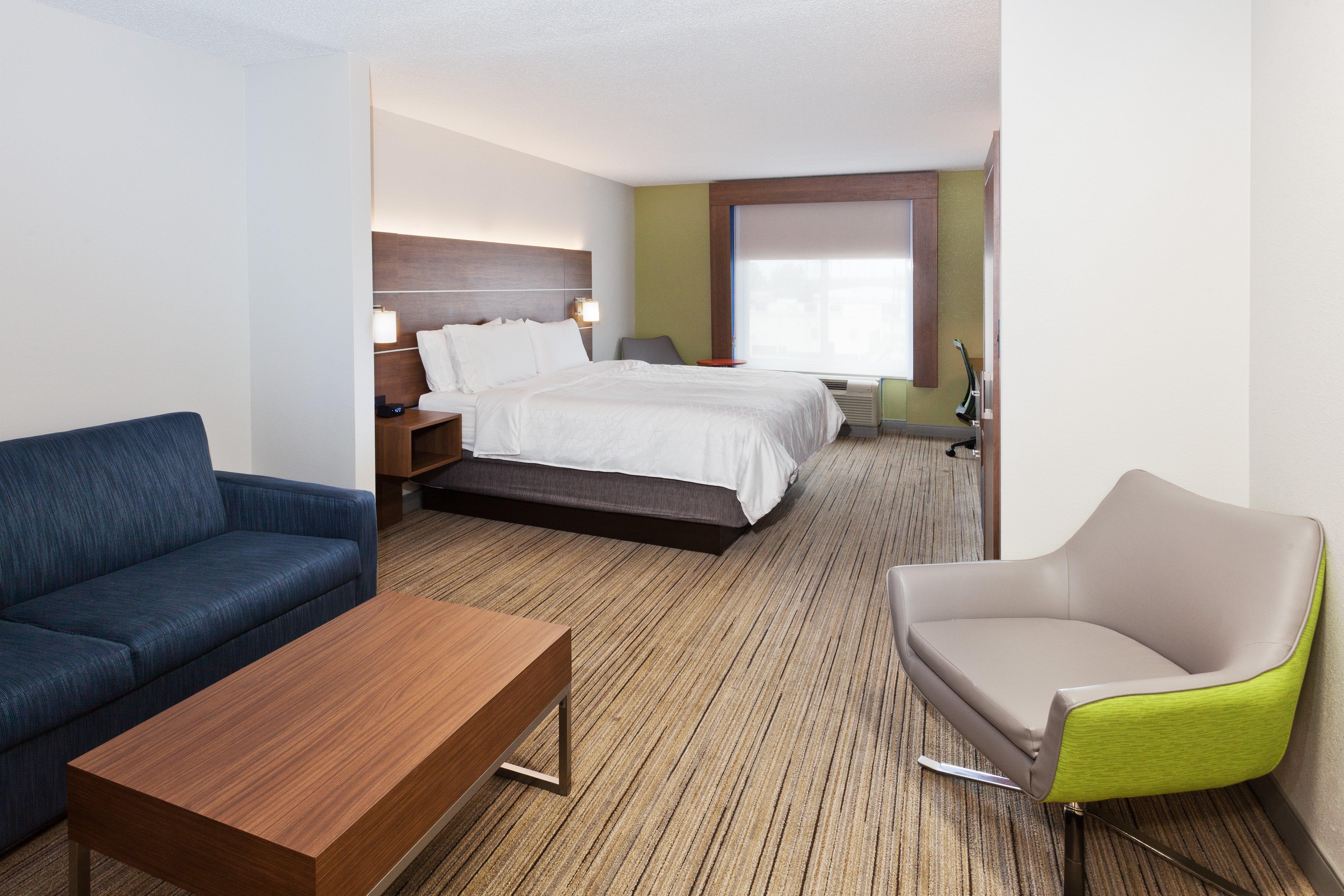 Holiday Express & North By Ihg Dothan